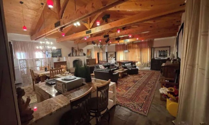 Albuquerque House | Sumptuous Corrales Oasis Approx 2.5 miles to Balloon Fiesta Park!