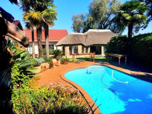 Benoni House | Sun and Stars