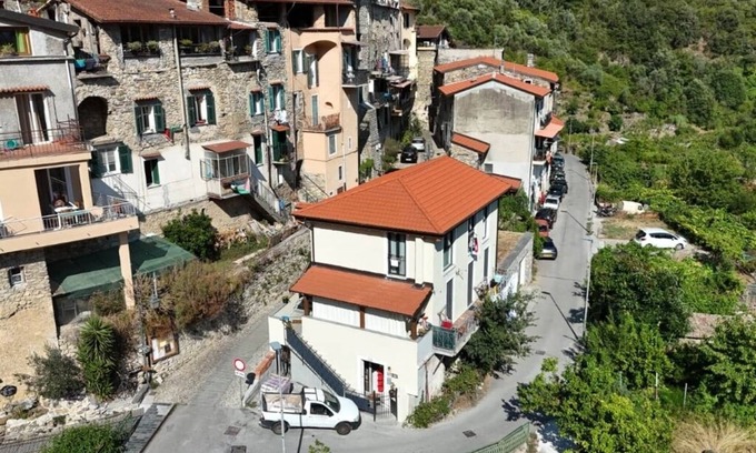 Rocchetta Nervina Apartment | Sun House 1
