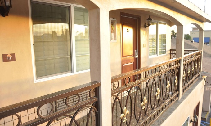 Downey Hotel | Sun Light Motel