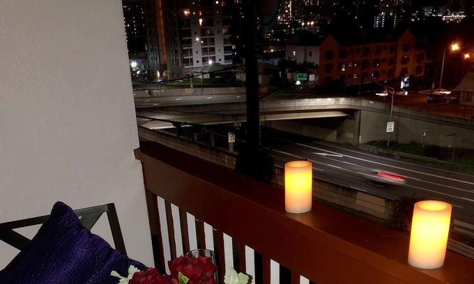 Tantalus Apartment | Sun, Sand & Surf ! 2 Bed/2 Bath Suite —Come Aloha w/Us! Free Parking & Laundry