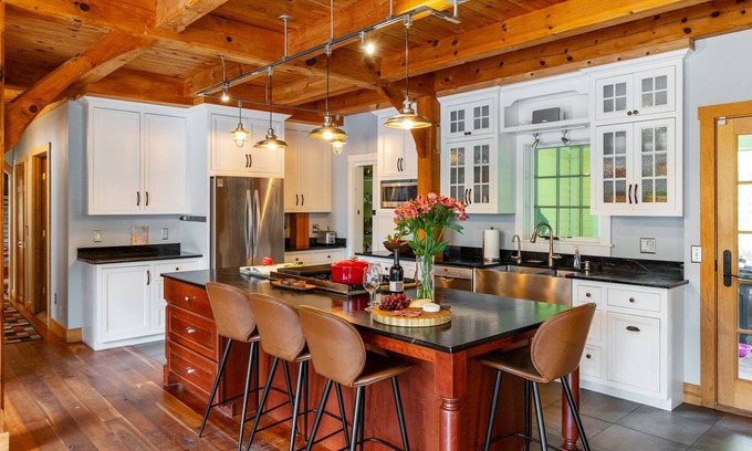 Waitsfield House | Sun-soaked, spacious post & beam home w/views, fire-pit, garage. Dog friendly!
