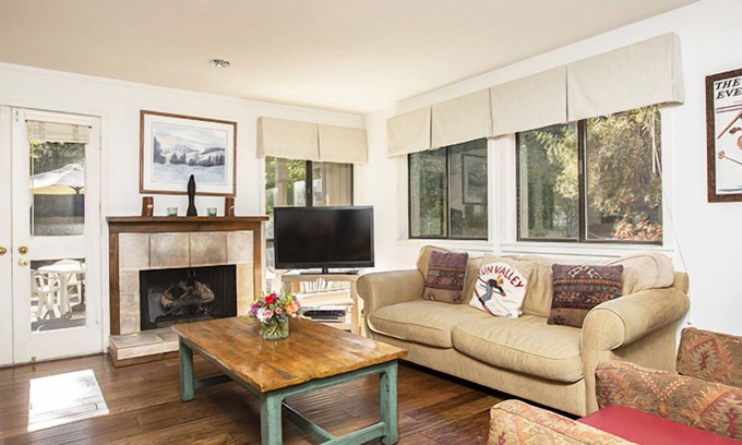 Elkhorn Hotel | Sun Valley Resort, Three Bedroom Three Beds Village Condo