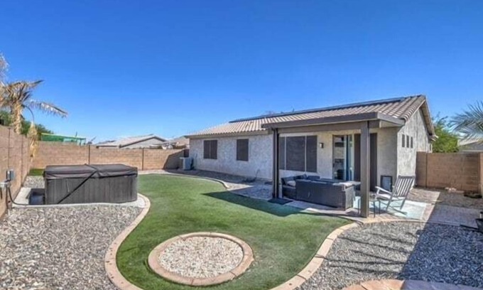 Ashton Ranch House | Sunbeam Sanctuary | 4b2b | Pet Friendly | Hot Tub in Surprise
