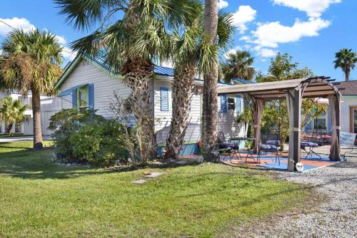 Tybee Island House | Suncatcher Cottage 1508-2nd Avenue A