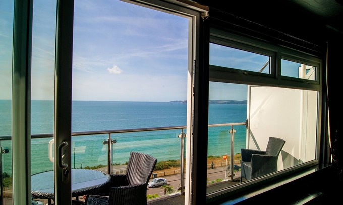 Bournemouth City Centre Hotel | Suncliff Hotel - OCEANA COLLECTION