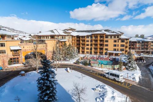 Park City House | Sundial hotel room in Canyons Village, patio, outdoor pool/hot tub, walk to hiking/biking C216A