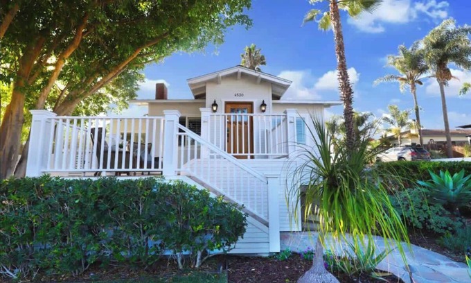 La Mesa Cottage | SunDial/Work,Play&Lounge/2BRPetFriendly