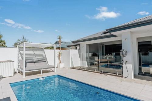 Quindalup House | Sundrift: Tranquil Retreat with Spectacular Views