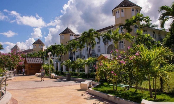 Ocho Rios Apartment | Sunflower At Sandcastles