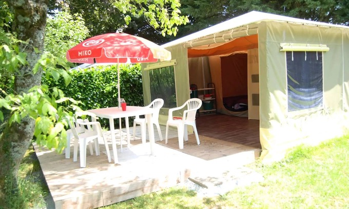 Le Grez House | Sunflowers Campsite * - Canvas Bungalow READY TO CAMP 3 Rooms 4 People Without Sanitary