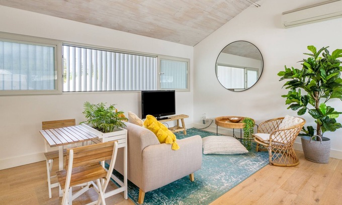 Cottesloe Apartment | Sunkissed Studio in Cottesloe!