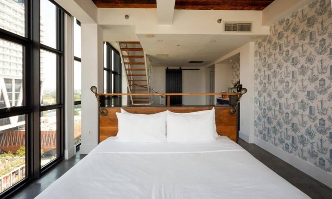 Williamsburg Hotel | Sunlit Loft Stay l Wythe Hotel l North 8th Loft with Views