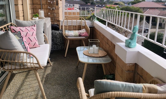 Brighton-le-Sands House | Sunny 2 bed Restaurants beach at door Pets O.K