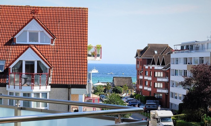 Scharbeutz Apartment | Sunny 2 room apartment near the beach with balcony and partial sea view