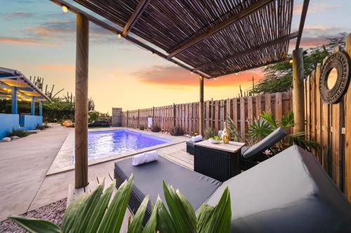 Punto de Oro House | Sunny 3br Escape - 30 Off 4th Night Sept