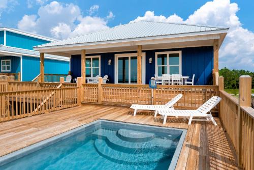 Dauphin Island House | Sunny & 75
