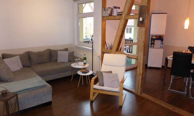 Jena Apartment | Sunny apartment near the center for 6 people, free WIFI and parking