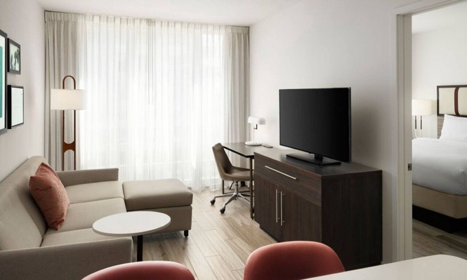 Surfside Hotel | Sunny Beach Getaway | Pool, Full Kitchen | Walk to Dining & Shopping