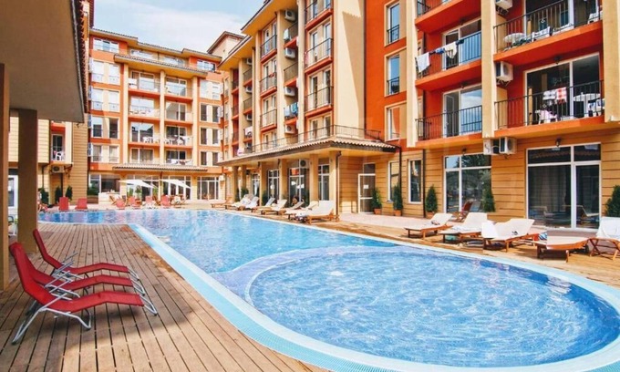 Nessebar Apartment | Sunny Beach Getaway – Walk to Cacao Beach + Pools