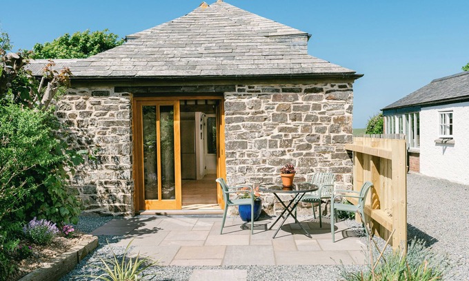 Saint Gennys House | Sunny Coastal Barn