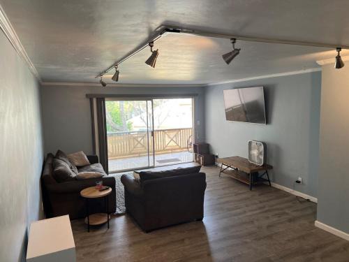 Point Loma Heights Apartment | Sunny Condo Steps from Sand