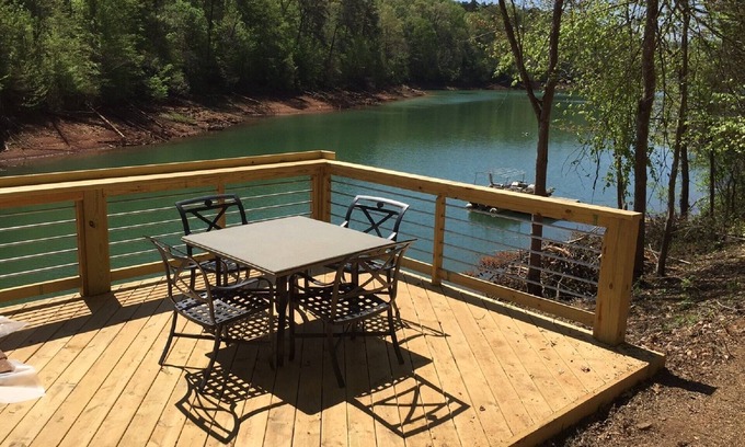 Jacksboro House | Sunny Disposition - lakefront, quiet cove