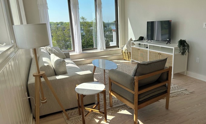 Belfast Apartment | Sunny downtown Belfast apartment with water view, right on Main St near eateries