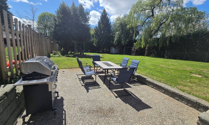 Fort Langley House | sunny eastate