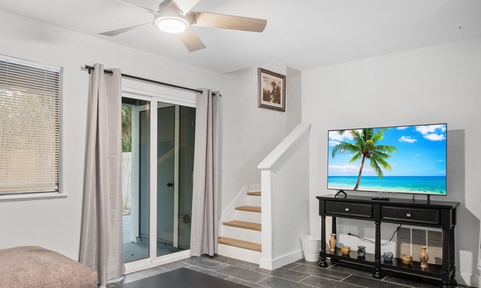 Atlantic Beach House | Sunny Escape - 4BR - Mayport Naval Base & Beaches - Pet Friendly