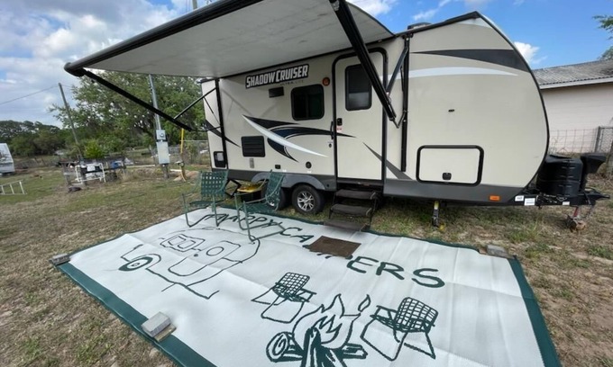 Mount Dora House | Sunny Florida Camper near springs, beach, quaint town and Disney