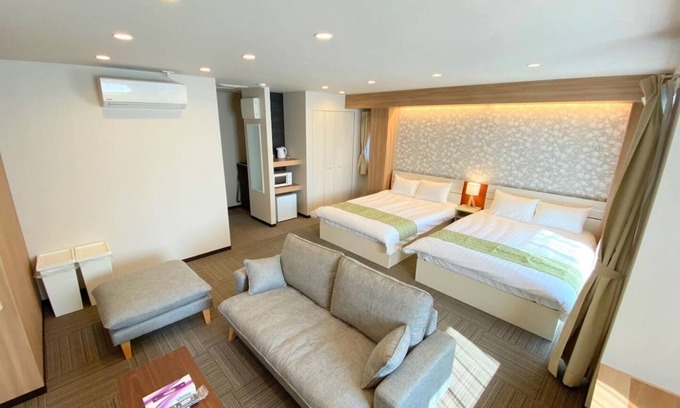 Sugamo Hotel | Sunny Fully equipped with Wifi Spacious family r/Toshima-ku Tokyo