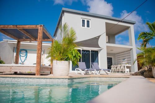 Salina House | Sunny Hill Apartment