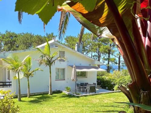 Porto do Son House | Sunny Home Near the Sea