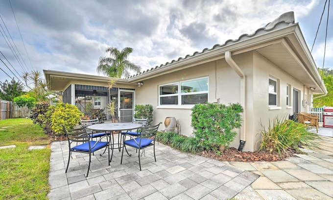 Harbor Hills House | Sunny Largo Retreat: 4 Mi from Indian Rocks Beach!