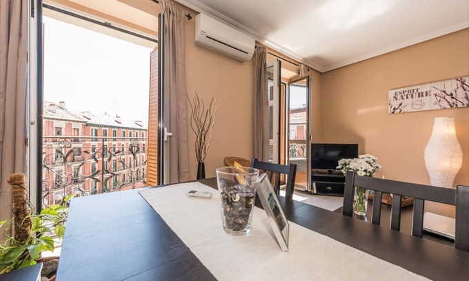 Centro Apartment | Sunny Loft Historic District - Sol