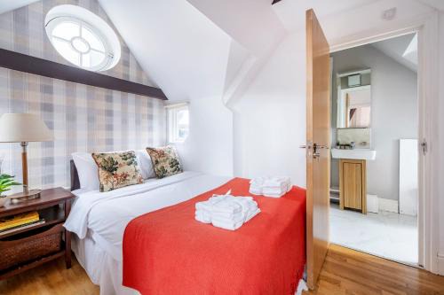 Holborn and Covent Garden Apartment | Sunny Loft in Center of London