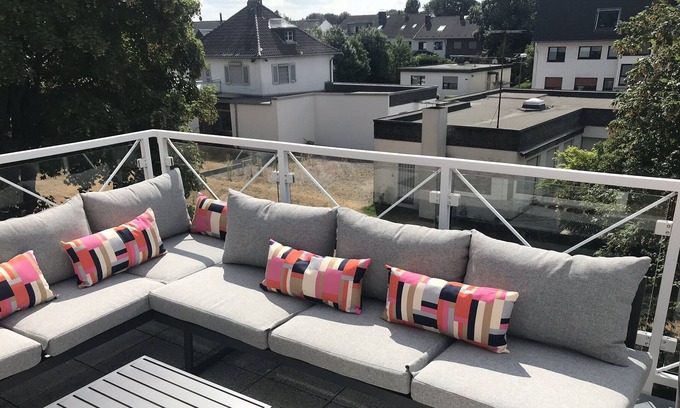 Langenfeld Apartment | Sunny maisonette flat between Düsseldorf and Cologne