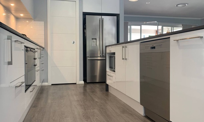 Elizabeth Beach House | Sunny's House - Summer Holidays - ducted air con - Elizabeth Beach