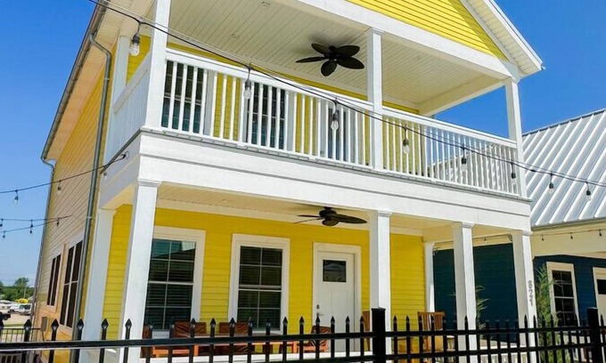 Celina Cottage | Sunny Shores: Lakeside Cottage