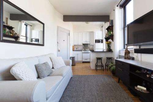 Greenwich Village Apartment | Sunny Stylish West Village Condo