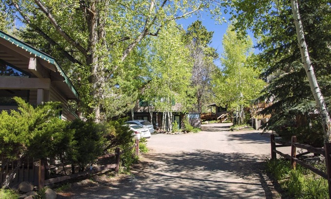 Estes Park Cabin | Sunnyside Knoll: 16 1 Bedroom Cabin