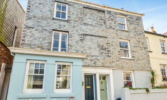Kingsand Cottage | Sunnyside - sleeps 6 guests in 3 bedrooms