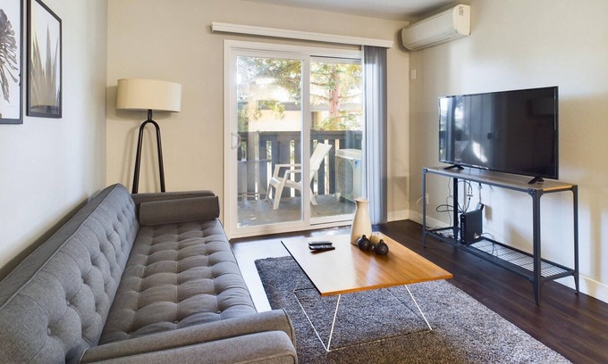 Sunnyvale Apartment | Sunnyvale 1BR Apt w/ Fitness Amenities