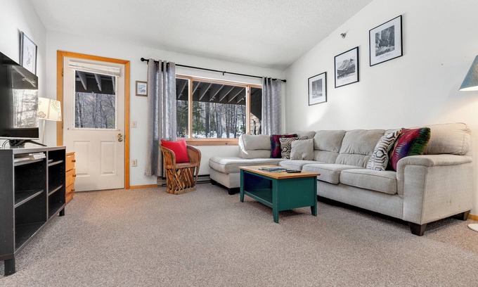 Sunday River Area Condo | Sunrise C-106 Ski In Ski Out Condo