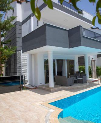Side Villa | Sunrise hill villa with private pool