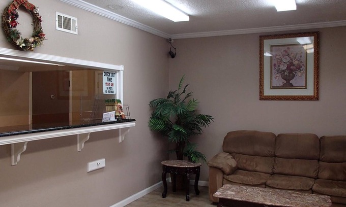 Lake Charles Hotel | Sunrise Inn