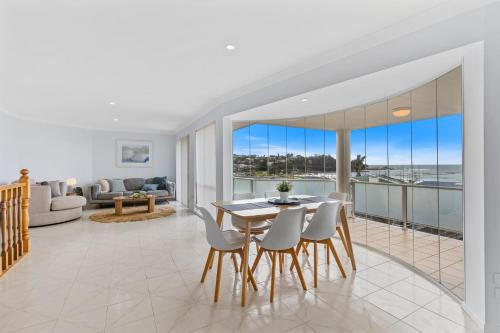 Malua Bay House | Sunrise on the Bay