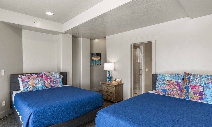Harbor Village Hotel | Sunrise Resort Room #104 | 0 Bed, 1 Bath