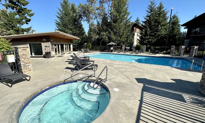 Regional District of Nanaimo House | Sunrise Ridge seaside escape